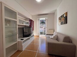 Inviting 1-bedroom flat with Balcony