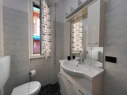Inviting 1-bedroom flat with Balcony