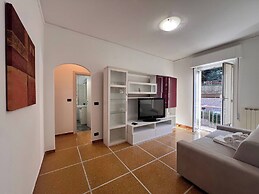 Inviting 1-bedroom flat with Balcony