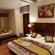Hotel Geet Deluxe