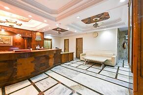 Hotel Geet Deluxe