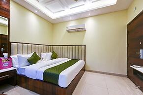 Hotel Geet Deluxe