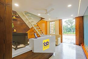 Fabhotel Aura Grande