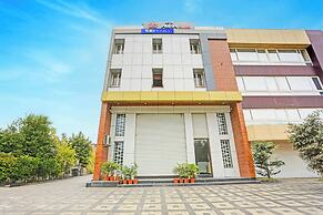 Fabhotel Aura Grande