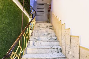 Fabhotel Delhi Continental