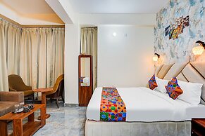 Fabhotel Dream Palace I