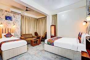 Fabhotel Dream Palace I