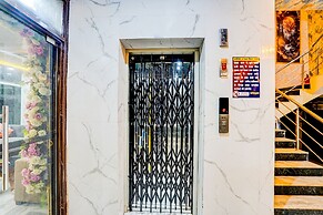 Fabhotel Dream Palace I