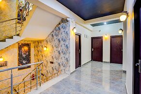 Fabhotel Dream Palace I