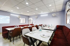 Fabhotel La Corporate Suite