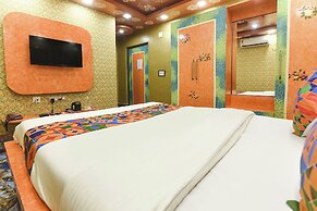 Fabhotel Rahi Crown