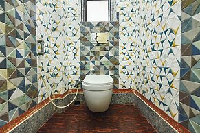Fabhotel Rahi Crown