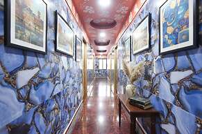 Fabhotel Rahi Crown