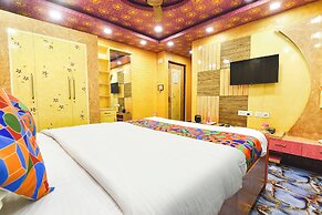Fabhotel Rahi Crown