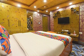 Fabhotel Rahi Crown