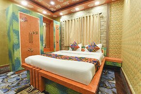 Fabhotel Rahi Crown