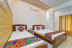 Fabhotel Raja Residency