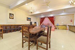 Fabhotel Shiv Palace