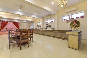 Fabhotel Shiv Palace