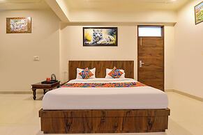 Fabhotel Shiv Palace