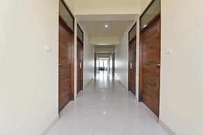 Fabhotel Shiv Palace