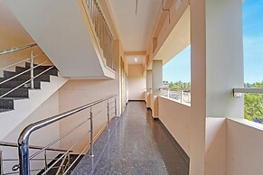Fabhotel Praneeth Residency