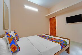 Fabhotel Praneeth Residency