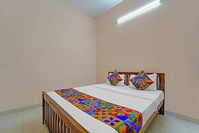 Fabhotel Praneeth Residency