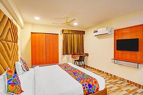 Fabhotel New Krishna Palace