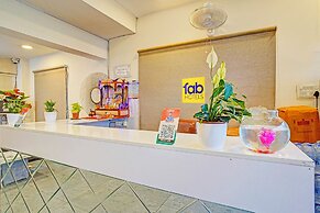 Fabhotel New Krishna Palace