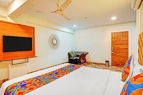 Fabhotel New Krishna Palace