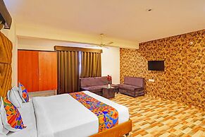 Fabhotel New Krishna Palace