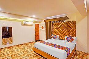 Fabhotel New Krishna Palace