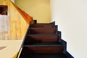 Fabhotel Mumbai Inn