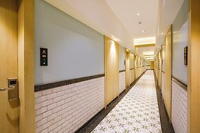 FabHotel Shubham Comforts