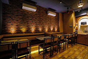 FabHotel Shubham Comforts