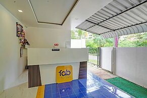 Fabhotel Royal Inn I