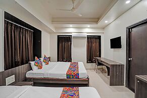 Fabhotel Royal Inn I