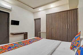 Fabhotel Royal Inn I