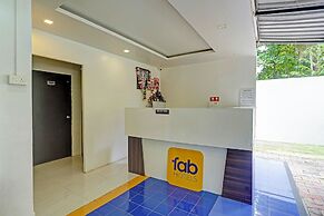 Fabhotel Royal Inn I