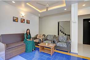 Fabhotel Royal Inn I