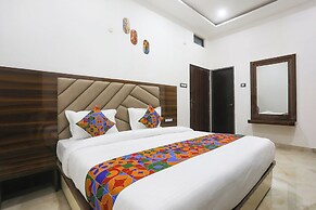 Fabhotel Varanasi Suites