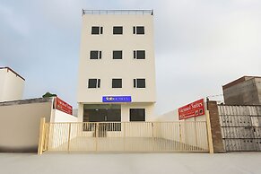 Fabhotel Varanasi Suites