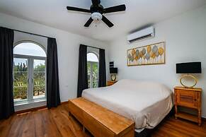 Picaron Villas