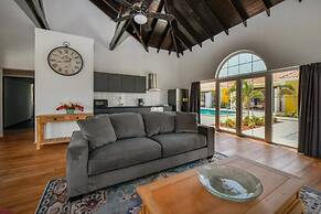 Picaron Villas