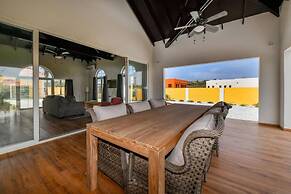 Picaron Villas