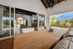 Picaron Villas