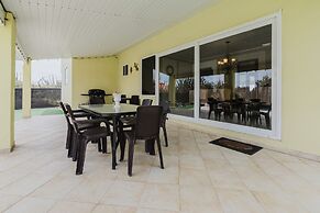 Happy Daze Villa in Paradera