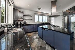 180 Ocean View 2 min to Beach Jacuzzi