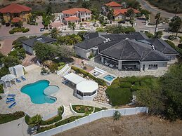 180 Ocean View 2 min to Beach Jacuzzi
